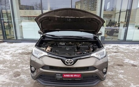 Toyota RAV4, 2016 год, 2 369 000 рублей, 11 фотография