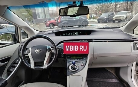 Toyota Prius, 2010 год, 1 197 000 рублей, 8 фотография