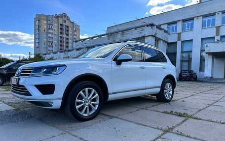 Volkswagen Touareg III, 2016 год, 3 350 000 рублей, 8 фотография