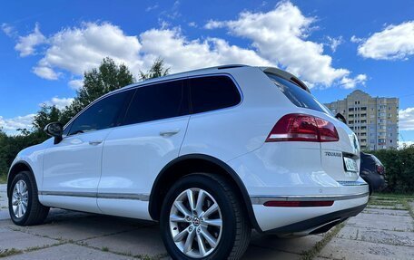 Volkswagen Touareg III, 2016 год, 3 350 000 рублей, 22 фотография