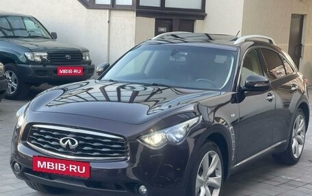 Infiniti FX II, 2011 год, 2 380 000 рублей, 2 фотография