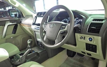 Toyota Land Cruiser Prado 150 рестайлинг 2, 2023 год, 5 615 000 рублей, 7 фотография