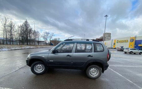 Chevrolet Niva I рестайлинг, 2015 год, 680 000 рублей, 3 фотография