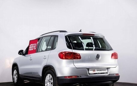 Volkswagen Tiguan I, 2011 год, 999 000 рублей, 4 фотография