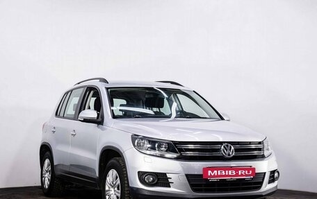 Volkswagen Tiguan I, 2011 год, 999 000 рублей, 3 фотография