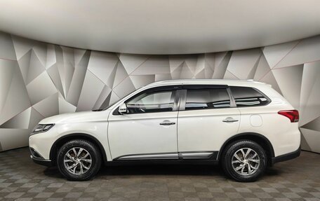 Mitsubishi Outlander III рестайлинг 3, 2018 год, 2 097 000 рублей, 4 фотография