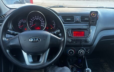 KIA Rio III рестайлинг, 2013 год, 799 000 рублей, 9 фотография