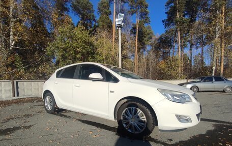 Opel Astra J, 2011 год, 849 000 рублей, 4 фотография