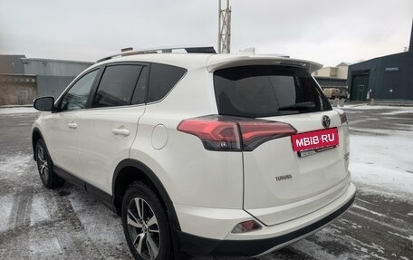 Toyota RAV4, 2017 год, 2 730 000 рублей, 8 фотография