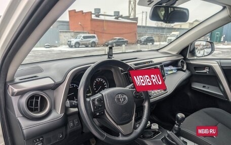 Toyota RAV4, 2017 год, 2 730 000 рублей, 3 фотография