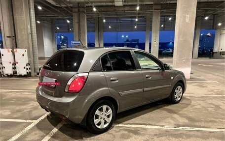 KIA Rio II, 2010 год, 880 000 рублей, 4 фотография