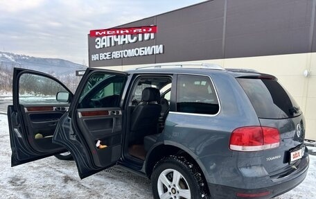 Volkswagen Touareg III, 2005 год, 1 050 000 рублей, 10 фотография