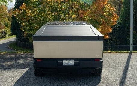 Tesla Cybertruck, 2024 год, 20 680 000 рублей, 5 фотография