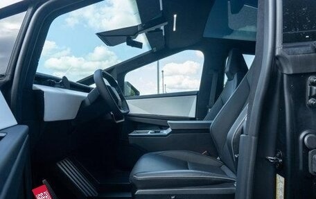 Tesla Cybertruck, 2024 год, 20 680 000 рублей, 14 фотография