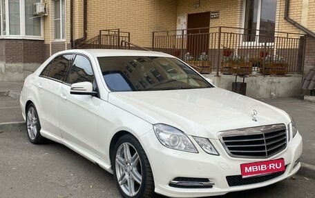 Mercedes-Benz E-Класс, 2011 год, 1 480 000 рублей, 1 фотография