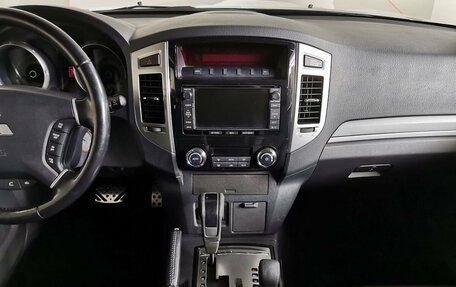 Mitsubishi Pajero IV, 2015 год, 2 455 000 рублей, 11 фотография