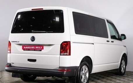 Volkswagen Caravelle T6 рестайлинг, 2021 год, 3 590 000 рублей, 5 фотография