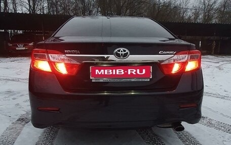 Toyota Camry, 2013 год, 2 030 000 рублей, 3 фотография