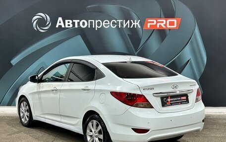 Hyundai Solaris II рестайлинг, 2011 год, 690 000 рублей, 7 фотография