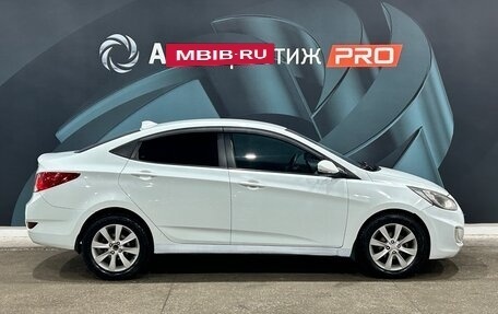 Hyundai Solaris II рестайлинг, 2011 год, 690 000 рублей, 4 фотография