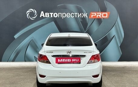 Hyundai Solaris II рестайлинг, 2011 год, 690 000 рублей, 6 фотография