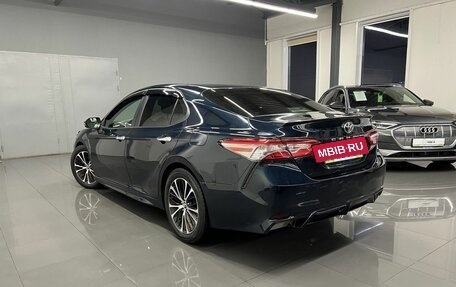 Toyota Camry, 2018 год, 2 445 000 рублей, 6 фотография