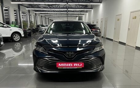 Toyota Camry, 2018 год, 2 445 000 рублей, 3 фотография