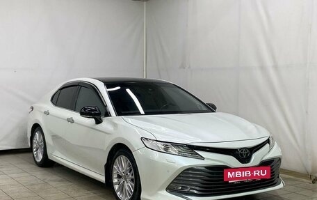 Toyota Camry, 2019 год, 3 000 000 рублей, 3 фотография