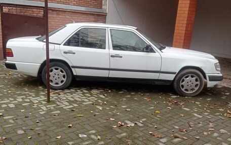 Mercedes-Benz W124, 1989 год, 135 000 рублей, 2 фотография