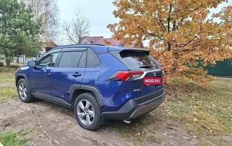 Toyota RAV4, 2021 год, 3 399 000 рублей, 5 фотография