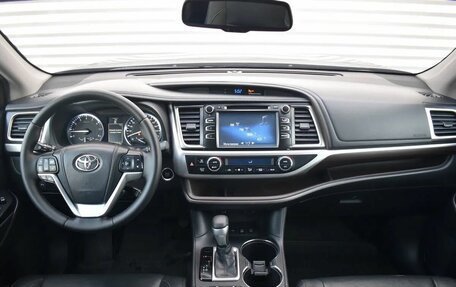 Toyota Highlander III, 2014 год, 2 639 000 рублей, 11 фотография