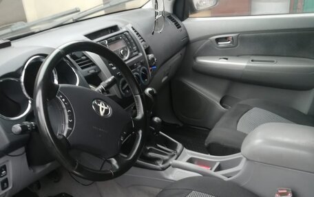 Toyota Hilux VII, 2010 год, 2 500 000 рублей, 3 фотография