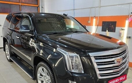 Cadillac Escalade IV, 2016 год, 3 950 000 рублей, 2 фотография