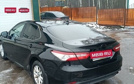 Toyota Camry, 2019 год, 2 300 000 рублей, 5 фотография