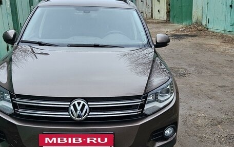 Volkswagen Tiguan I, 2014 год, 2 100 000 рублей, 2 фотография