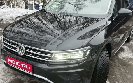 Volkswagen Tiguan II, 2018 год, 2 850 000 рублей, 1 фотография