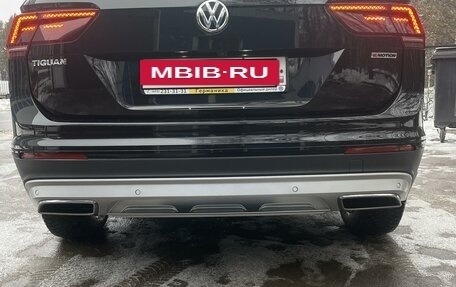 Volkswagen Tiguan II, 2018 год, 2 850 000 рублей, 2 фотография