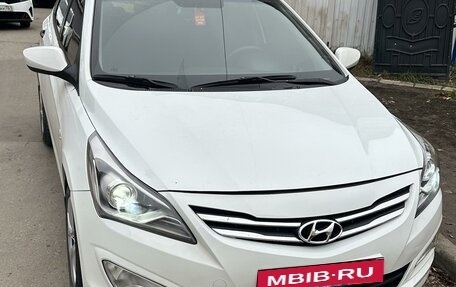 Hyundai Solaris II рестайлинг, 2014 год, 1 150 000 рублей, 1 фотография