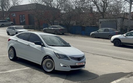 Hyundai Solaris II рестайлинг, 2014 год, 1 150 000 рублей, 5 фотография