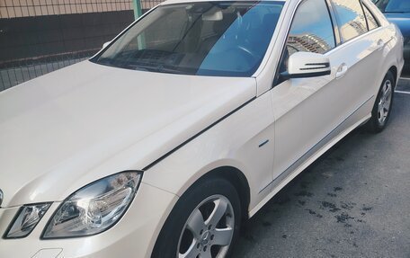 Mercedes-Benz E-Класс, 2011 год, 2 650 000 рублей, 4 фотография