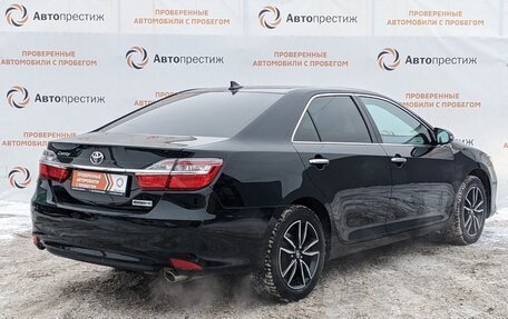 Toyota Camry, 2017 год, 2 590 000 рублей, 10 фотография