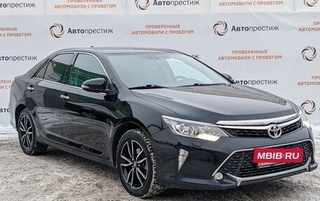 Toyota Camry, 2017 год, 2 590 000 рублей, 6 фотография