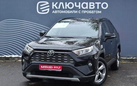 Toyota RAV4, 2021 год, 3 550 000 рублей, 1 фотография