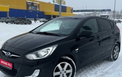 Hyundai Solaris II рестайлинг, 2012 год, 860 000 рублей, 1 фотография