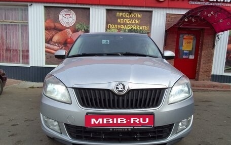 Skoda Fabia II, 2013 год, 865 000 рублей, 2 фотография