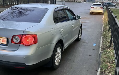 Volkswagen Jetta VI, 2009 год, 780 000 рублей, 5 фотография