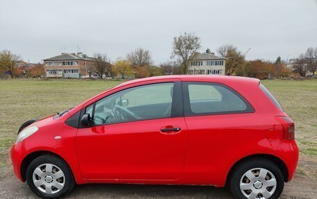 Toyota Yaris III рестайлинг, 2007 год, 530 000 рублей, 17 фотография