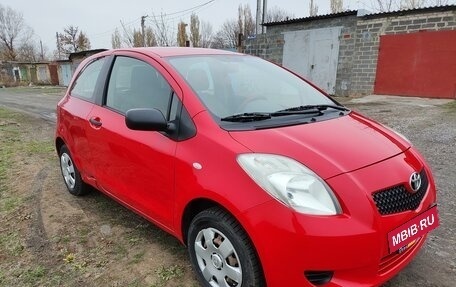 Toyota Yaris III рестайлинг, 2007 год, 530 000 рублей, 15 фотография