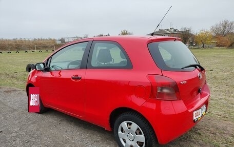 Toyota Yaris III рестайлинг, 2007 год, 530 000 рублей, 18 фотография