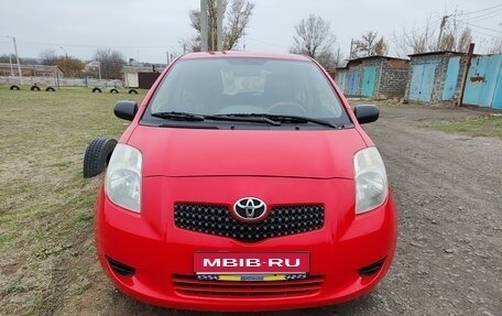 Toyota Yaris III рестайлинг, 2007 год, 530 000 рублей, 16 фотография